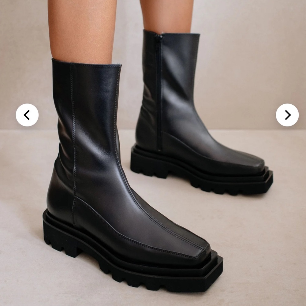 ALOHAS black leather lug boots